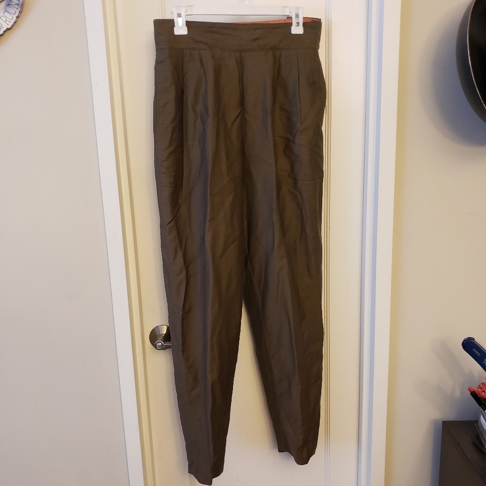 August Max Studio Olive Tapered High Waist Pant